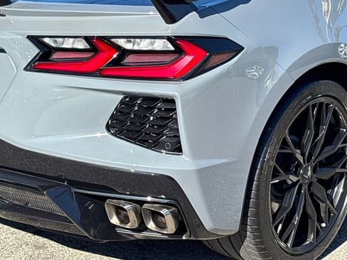 Used 2024 Chevrolet Corvette Stingray Premium Cpe w/ Z51 Performance Package image 6