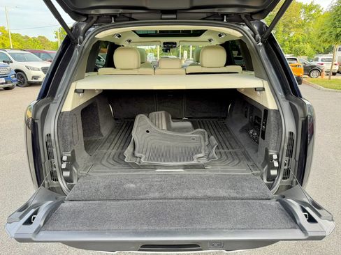 Used 2023 Land Rover Range Rover SE AWD/4WD image 13