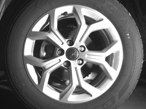 Used 2025 Jeep Compass Latitude AWD/4WD image 14