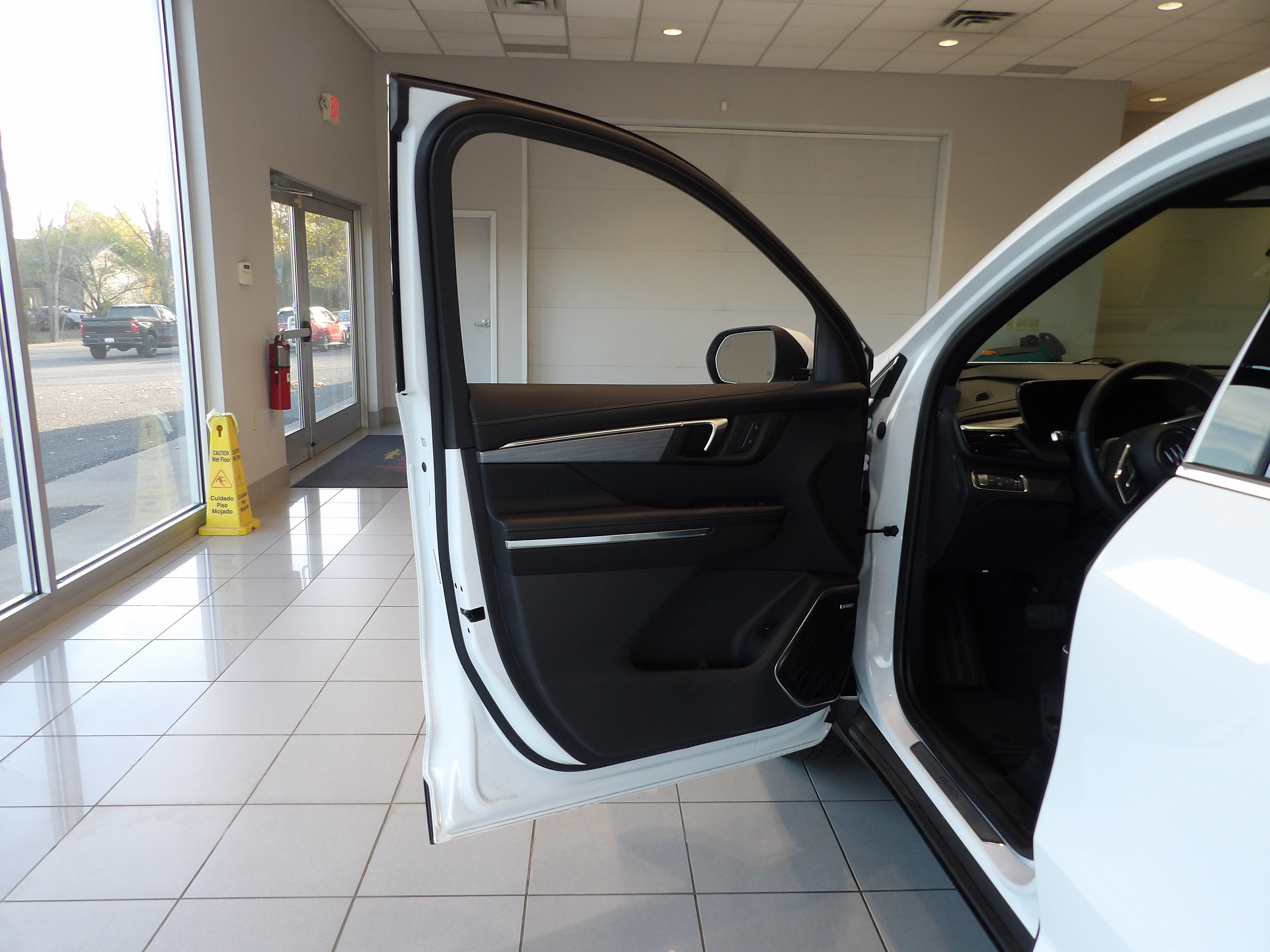 Used 2026 Buick Enclave Preferred AWD/4WD image 9