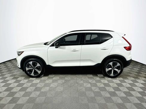 Used 2026 Volvo XC40 B5 Plus w/ Protection Package Premier AWD/4WD image 4
