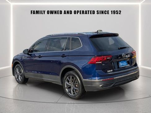 Used 2023 Volkswagen Tiguan SE w/ Panoramic Sunroof Package FWD image 4