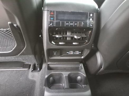 New 2025 Jeep Grand Cherokee L Limited w/ Black Appearance Package image 16