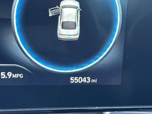 Used 2024 Hyundai Elantra Limited image 28