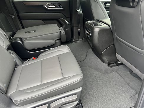 New 2026 GMC Yukon XL Denali w/ Denali Reserve Package image 24