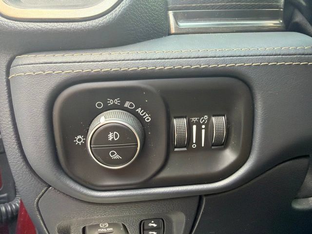 Used 2019 RAM 1500 Limited AWD/4WD image 15