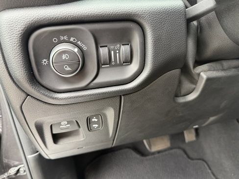 Used 2019 RAM 1500 Laramie image 20