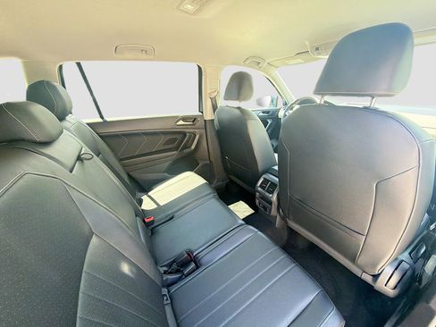 Used 2023 Volkswagen Tiguan SE image 29