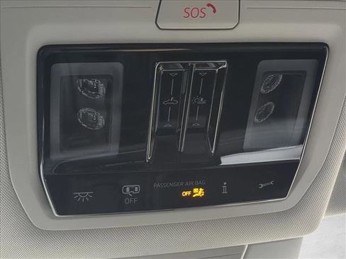 New 2026 Volkswagen Tiguan SE image 19