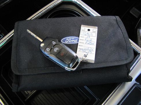 Used 2019 Ford F250 Lariat w/ Lariat Value Package image 42