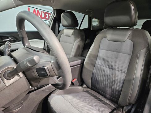 Used 2024 Chevrolet Trax LT image 23