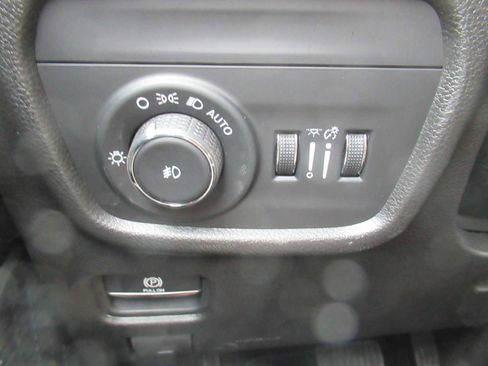 Used 2021 Jeep Grand Cherokee L Limited image 28