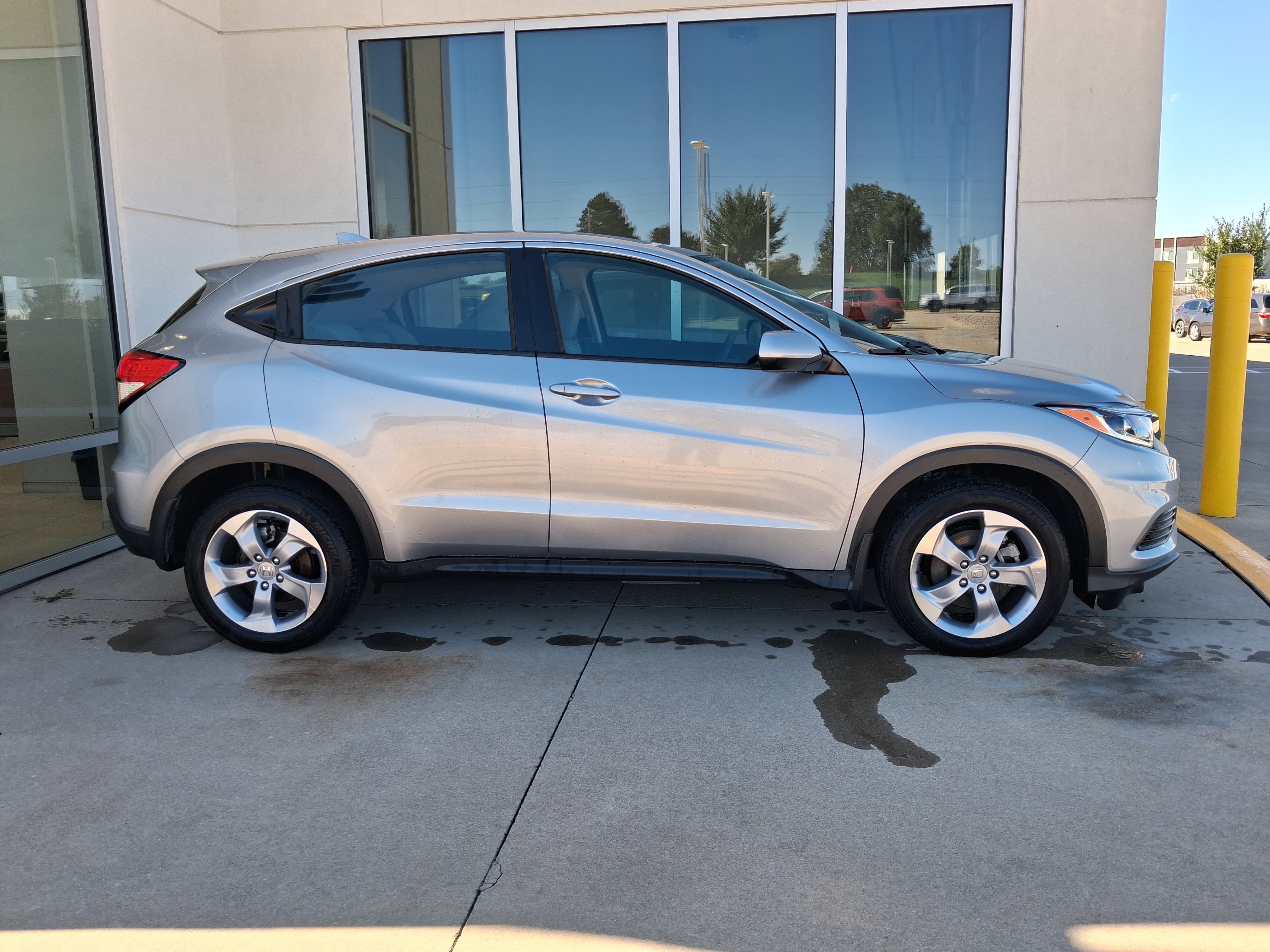 Used 2020 Honda HR-V LX image 5
