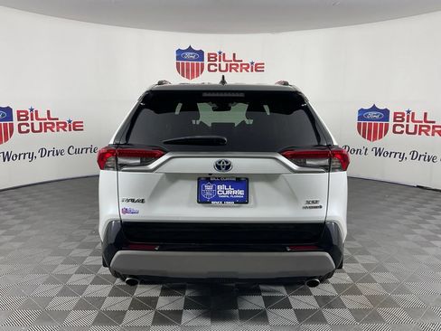 Used 2024 Toyota RAV4 XSE AWD/4WD image 4