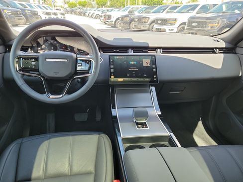 Used 2026 Land Rover Range Rover Evoque S AWD/4WD image 18
