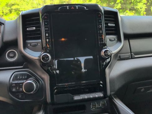 Used 2023 RAM 1500 Big Horn AWD/4WD image 9