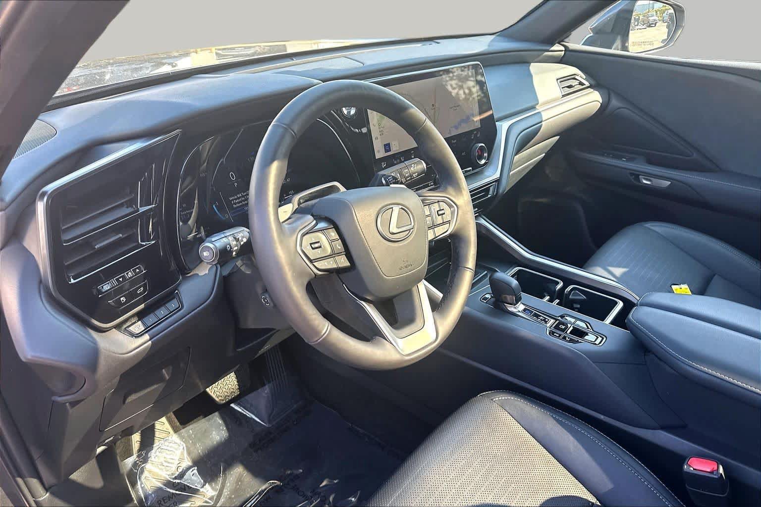 Used 2024 Lexus TX 350 AWD w/ Captains Chair Package image 17