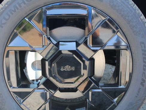 New 2026 Kia Sportage X-Line w/ X-Line Premium Package image 18