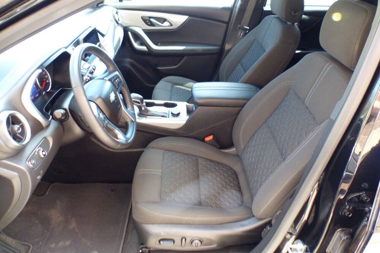 Used 2020 Chevrolet Blazer LT FWD image 32