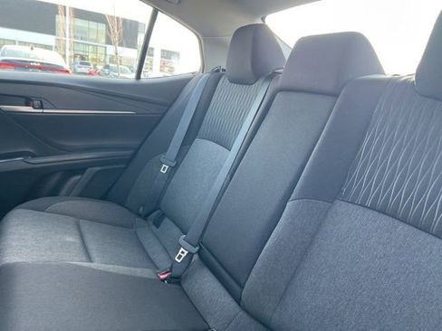 Used 2025 Toyota Camry LE image 28