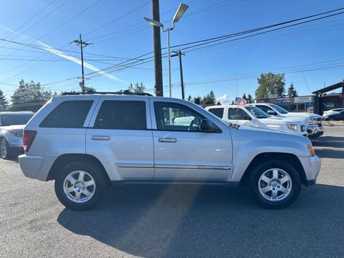 Used 2010 Jeep Grand Cherokee Laredo RWD image 5