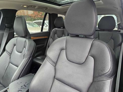 Used 2023 Volvo XC90 B6 Core w/ Protection Package Premier image 23