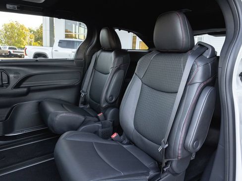 New 2026 Toyota Sienna XSE FWD image 10
