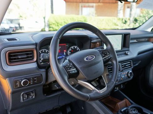 Used 2023 Ford Maverick Lariat w/ Lariat Luxury Package image 18