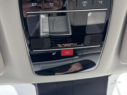 Used 2025 Hyundai Santa Fe SE image 34