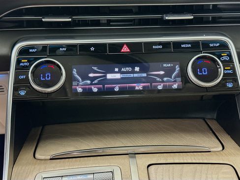 Used 2024 Genesis GV80 2.5T w/ Prestige Package AWD/4WD image 24