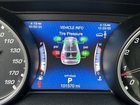 Used 2018 Maserati Levante GranSport image 28