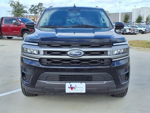 Used 2024 Ford Expedition Max XLT image 4