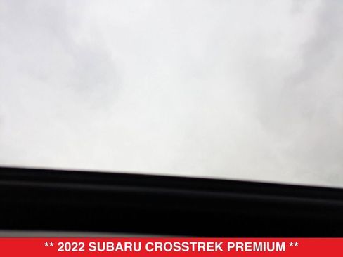 Used 2022 Subaru Crosstrek 2.0i Premium w/ Moonroof Package image 32