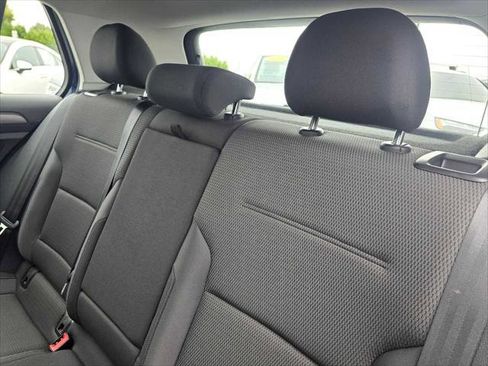Used 2019 Volkswagen e-Golf SE w/ Driver Assistance Package FWD image 18