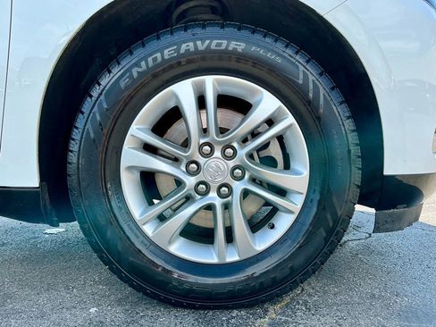 Used 2019 Buick Enclave Essence AWD/4WD image 19