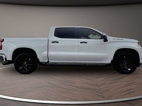 Used 2022 Chevrolet Silverado 1500 Custom w/ Rally Edition RWD image 10
