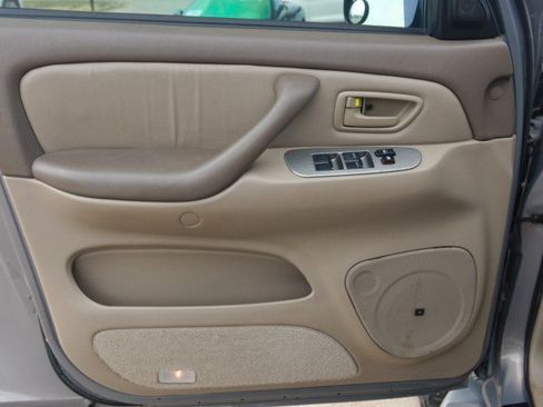 Used 2001 Toyota Sequoia Limited AWD/4WD image 12