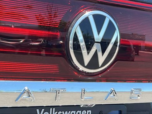 Certified 2025 Volkswagen Atlas SEL Premium R-Line AWD/4WD image 28