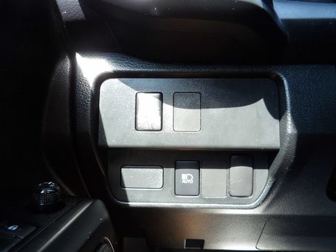 Used 2021 Toyota Tacoma SR RWD image 19