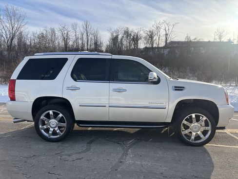Used 2008 Cadillac Escalade Base AWD 4dr SUV image 5