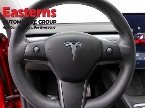 Used 2021 Tesla Model Y Performance image 10