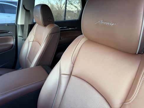 Used 2021 Buick Enclave Avenir w/ Avenir Technology Package image 12