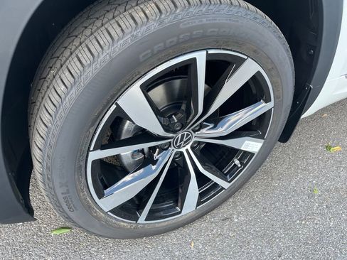 New 2026 Volkswagen Atlas SEL Premium R-Line image 2