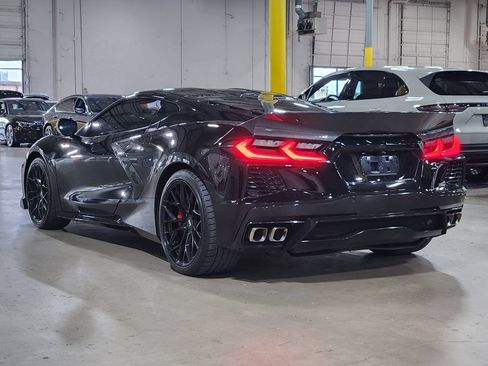 Used 2021 Chevrolet Corvette Stingray Coupe w/ Z51 Performance Package RWD image 11