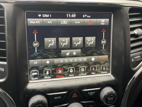 Used 2018 Jeep Grand Cherokee Altitude image 18