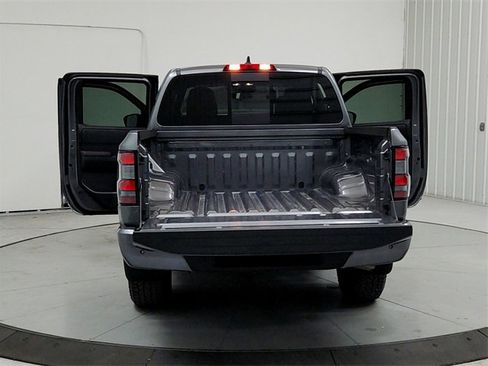 Used 2025 Nissan Frontier PRO-4X image 14