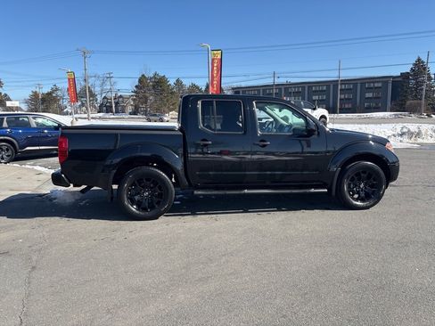 Used 2020 Nissan Frontier SV w/ Midnight Edition Floor Mats image 8