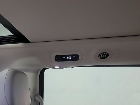 Used 2019 Chrysler Pacifica Limited FWD image 16