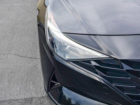 Used 2023 Hyundai Elantra SEL w/ Cargo Package image 12