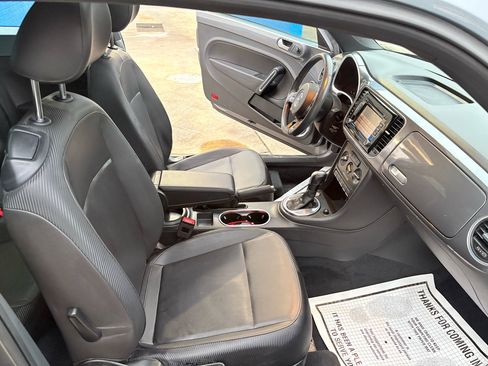 Used 2013 Volkswagen Beetle 2.5 image 8